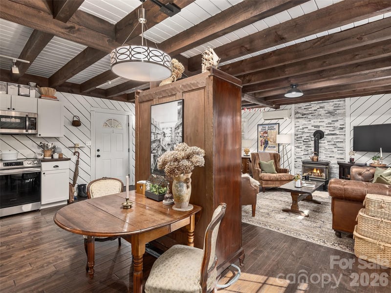 116 Vehorn Rd, Fairview, NC 28730