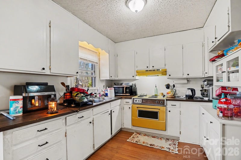 1004 Oakwood Ave, Kannapolis, NC 28081