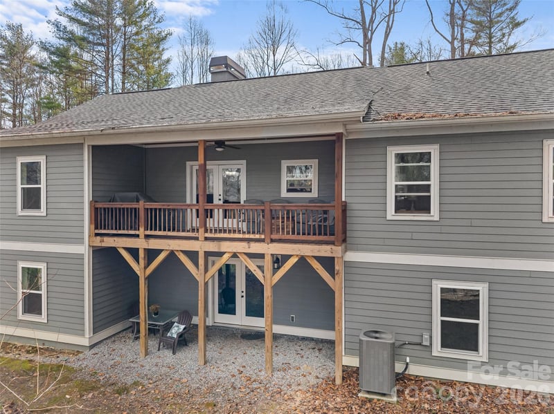 72 Summer Shade Ct, Hendersonville, NC 28792