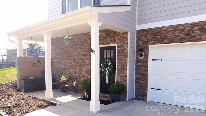 183 Marathon Ln, Candler, NC 28715