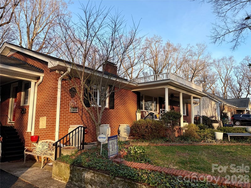 920 Paramount Cir, Gastonia, NC 28052