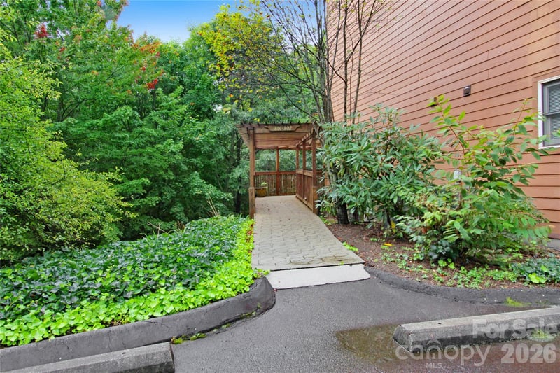 157 Toxaway Views Dr #802, Lake Toxaway, NC 28747
