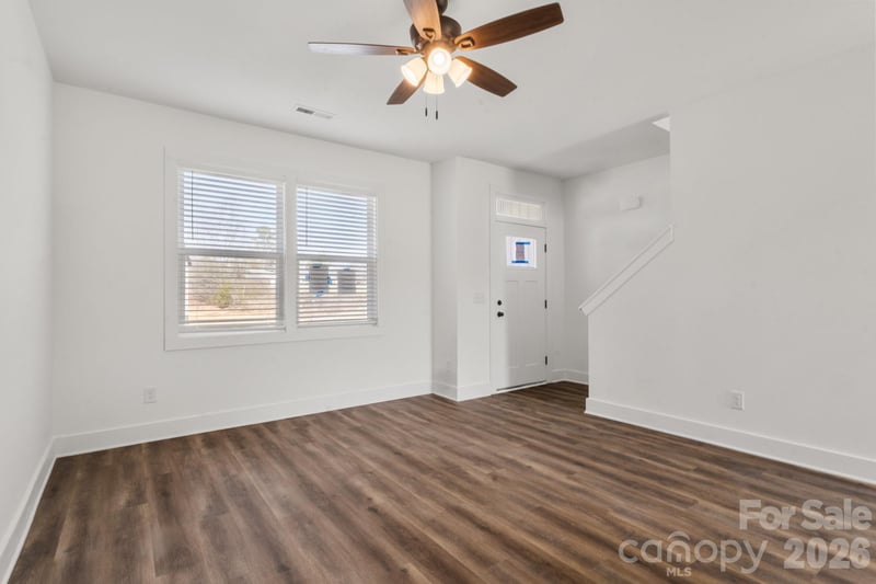 105 Indian Wells Ct, Harmony, NC 28634
