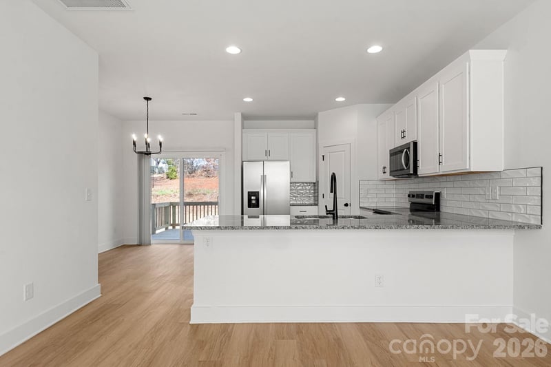 106 Indian Wells Ct, Harmony, NC 28634