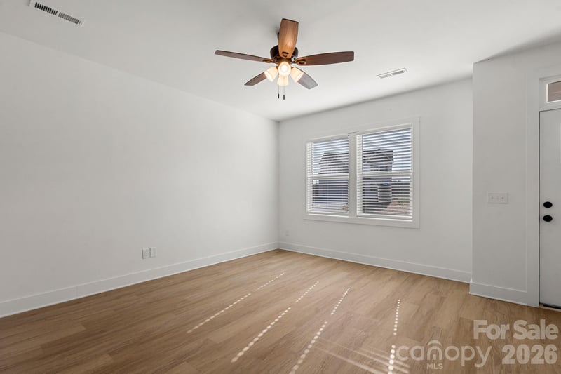 106 Indian Wells Ct, Harmony, NC 28634