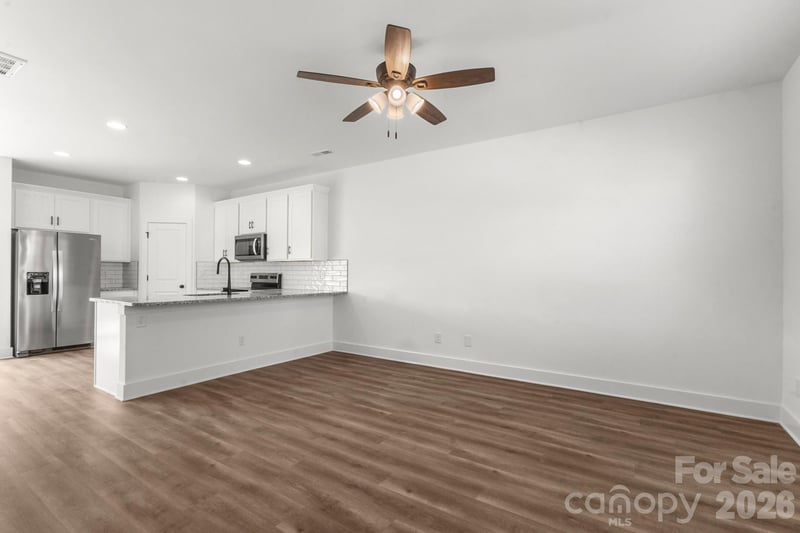 109 Indian Wells Ct, Harmony, NC 28634