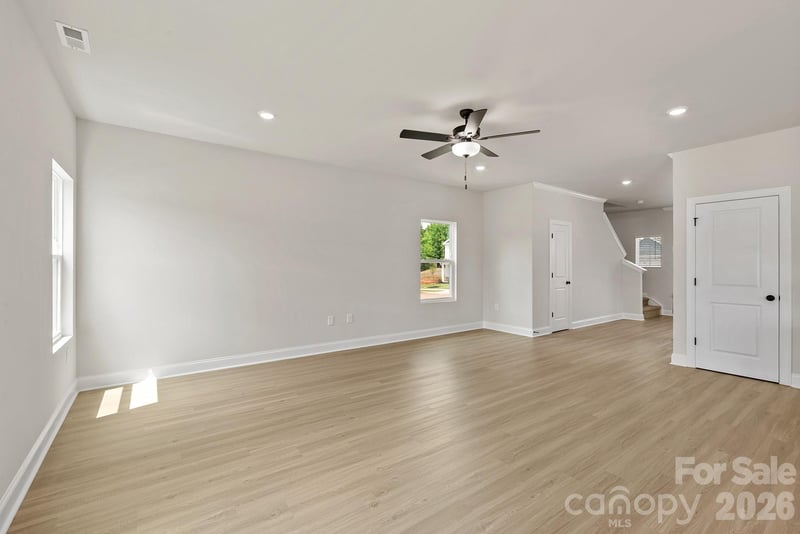6717 Fairford Dr, Charlotte, NC 28215