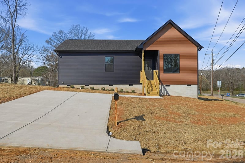 1021 Elm St, Kannapolis, NC 28081