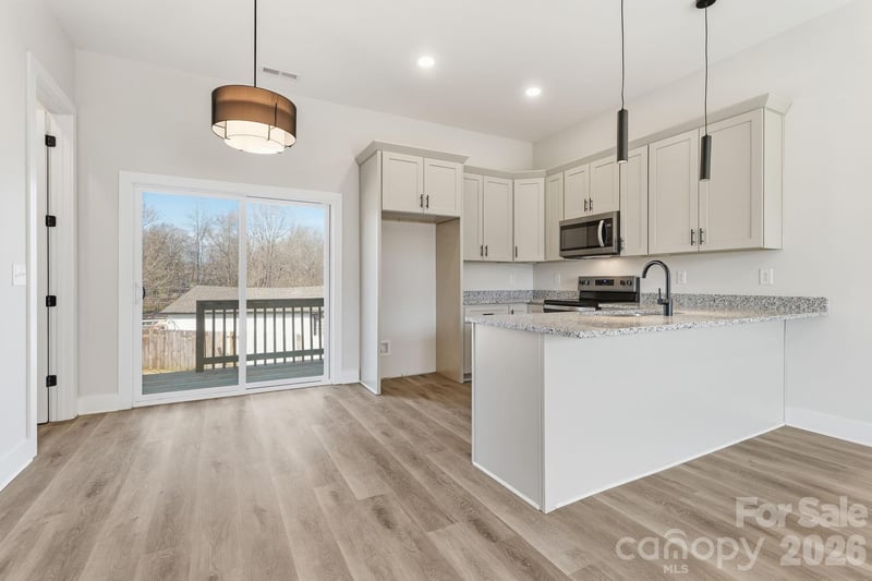 1021 Elm St, Kannapolis, NC 28081