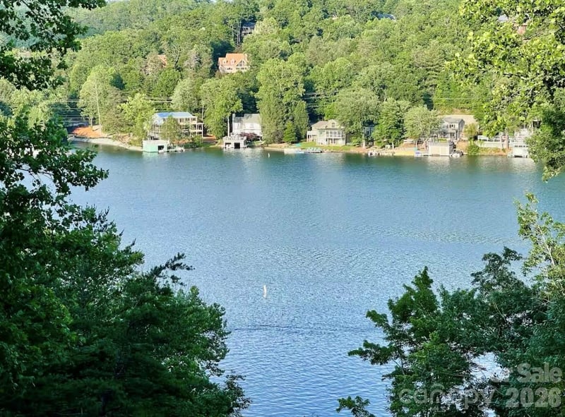 155 Quail Cove Blvd, Lake Lure, NC 28746