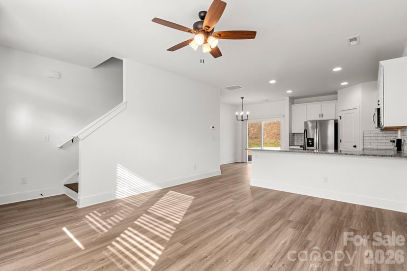 114 Indian Wells Ct, Harmony, NC 28634