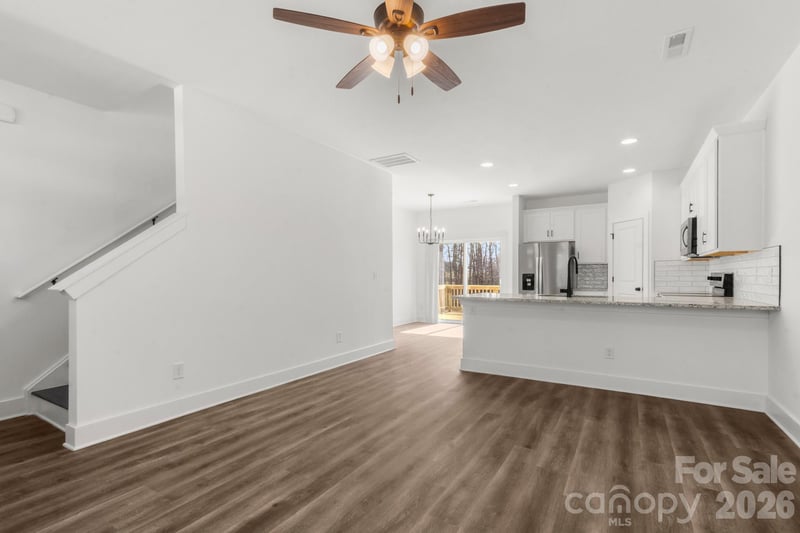 115 Indian Wells Ct, Harmony, NC 28634