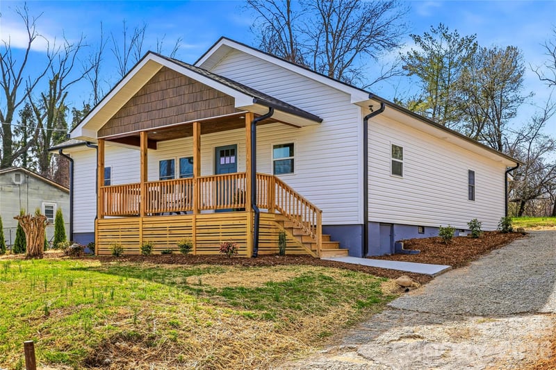 807 Whitted St, Hendersonville, NC 28791