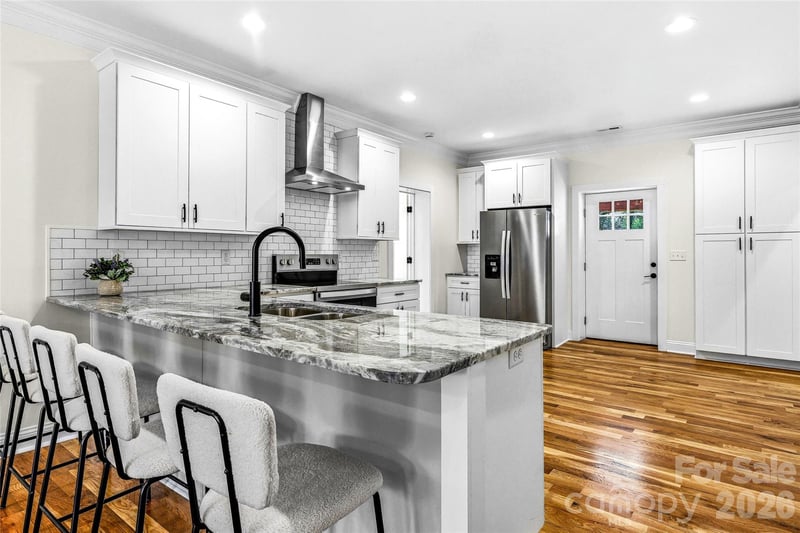 807 Whitted St, Hendersonville, NC 28791