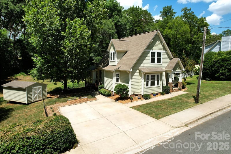 206 Woodrow Ave, Belmont, NC 28012