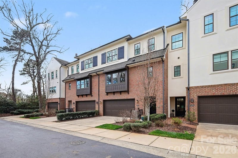 3030 Fairview Villa Ct, Charlotte, NC 28209
