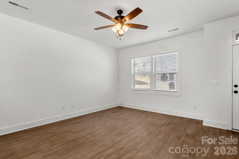 123 Indian Wells Ct, Harmony, NC 28634