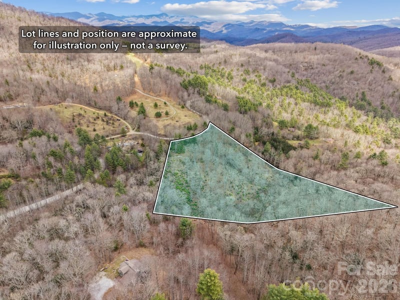 580 Robinson Creek Rd, Glenville, NC 28736