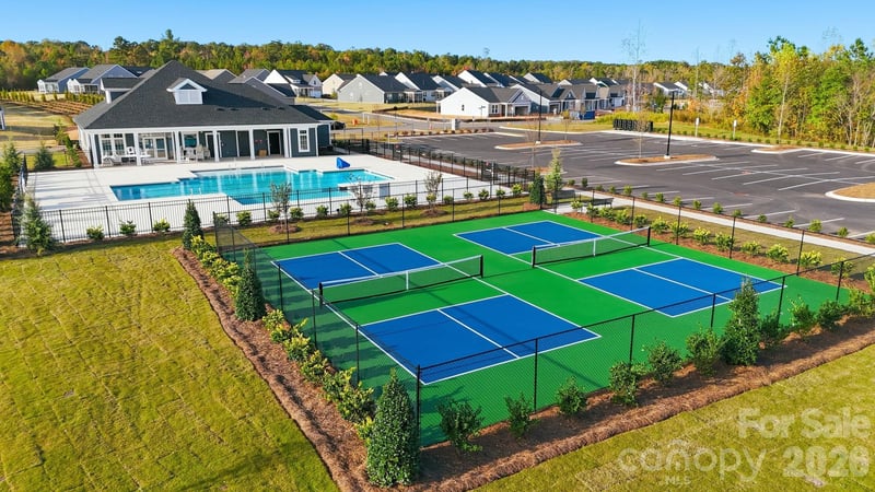 1083 Arundle Rd, Sherrills Ford, NC 28673