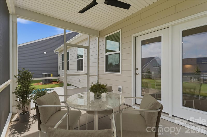 1079 Arundle Rd, Sherrills Ford, NC 28673