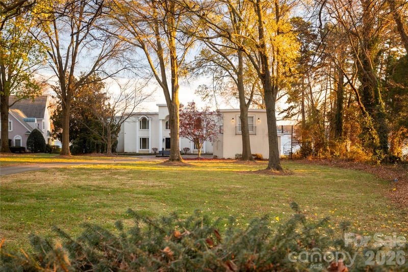 132 Clearwater Ln, Mooresville, NC 28117