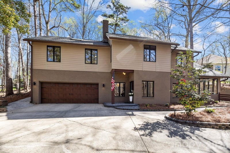 13634 Pine Harbor Rd, Charlotte, NC 28278