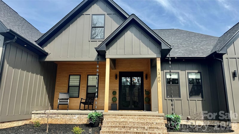 1360 Sain Rd, Hickory, NC 28602