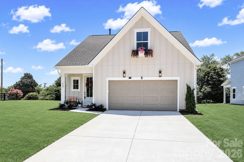 109 Honeycomb Ct, Statesville, NC 28625