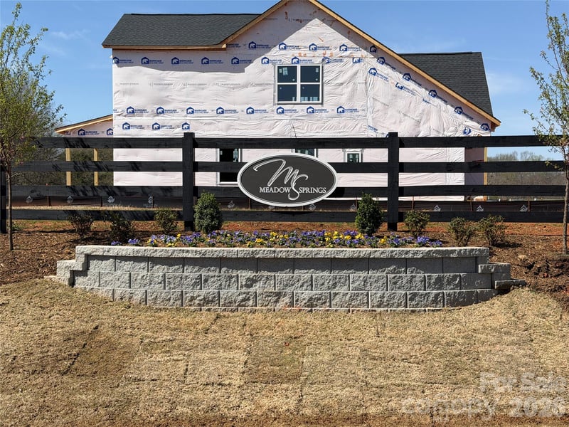 109 Honeycomb Ct, Statesville, NC 28625