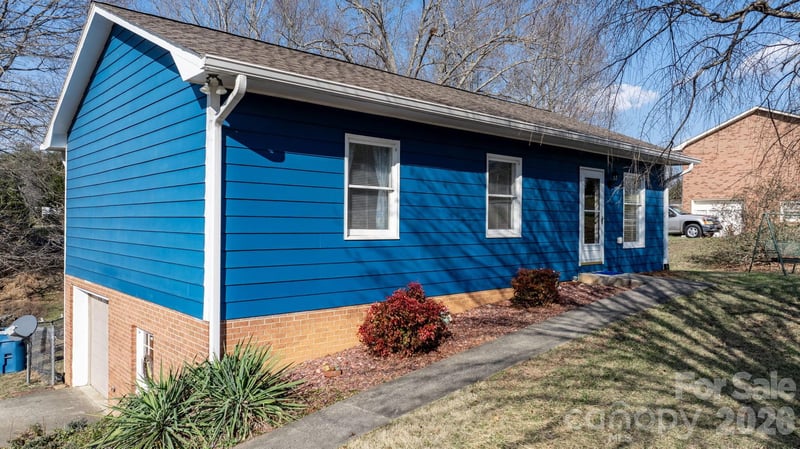 3384 Sheely Rd, Lenoir, NC 28645