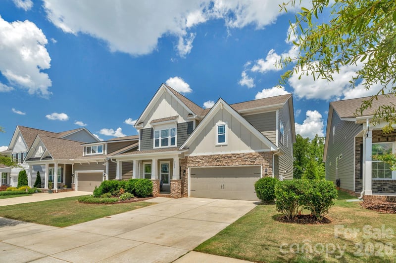 2009 Burton Point Ct, Waxhaw, NC 28173