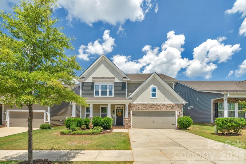 2009 Burton Point Ct, Waxhaw, NC 28173