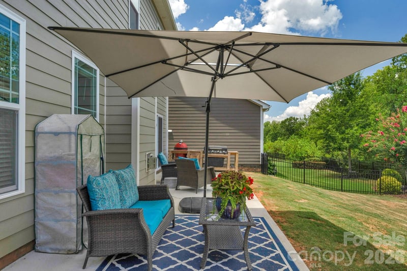 2009 Burton Point Ct, Waxhaw, NC 28173