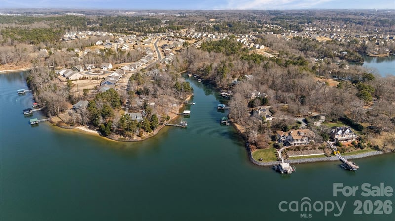 16715 Harbor View Rd, Charlotte, NC 28278