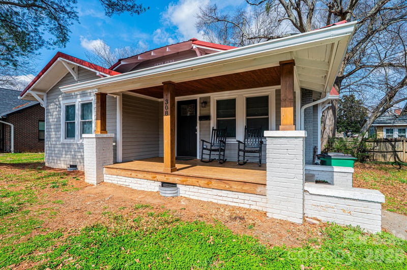 308 Sycamore St, Lincolnton, NC 28092