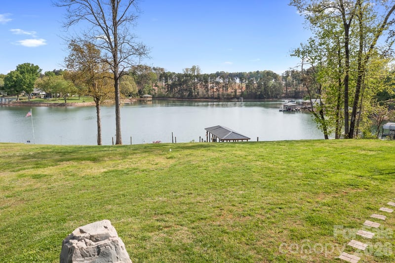 7176 Lynbrook Creek Rd, Denver, NC 28037
