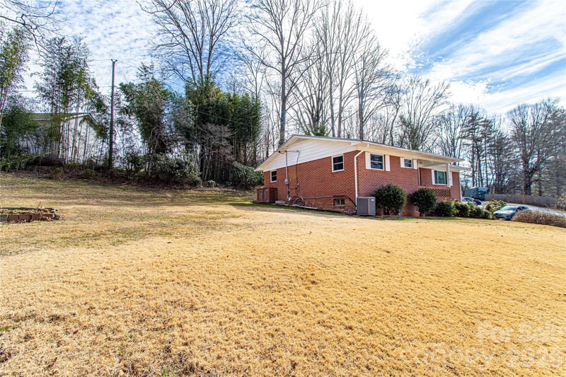 356 Pleasant Hill Dr, Brevard, NC 28712