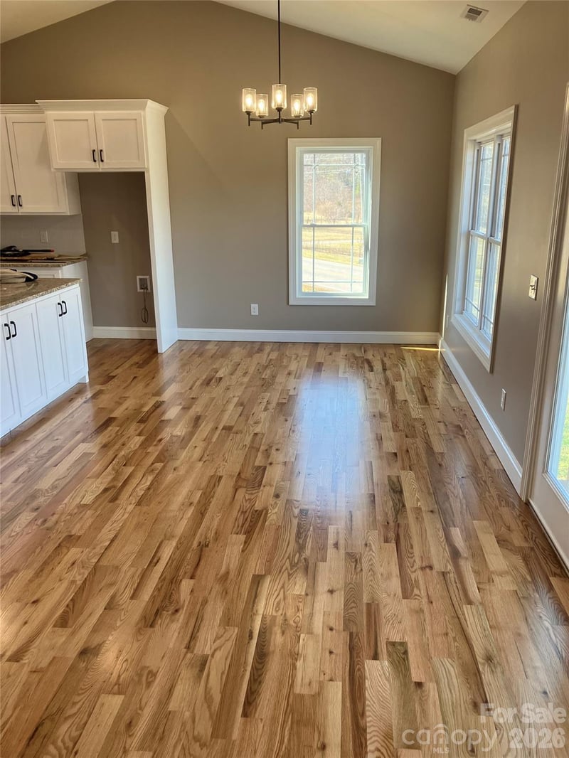 4952 Southview Dr, Hickory, NC 28602