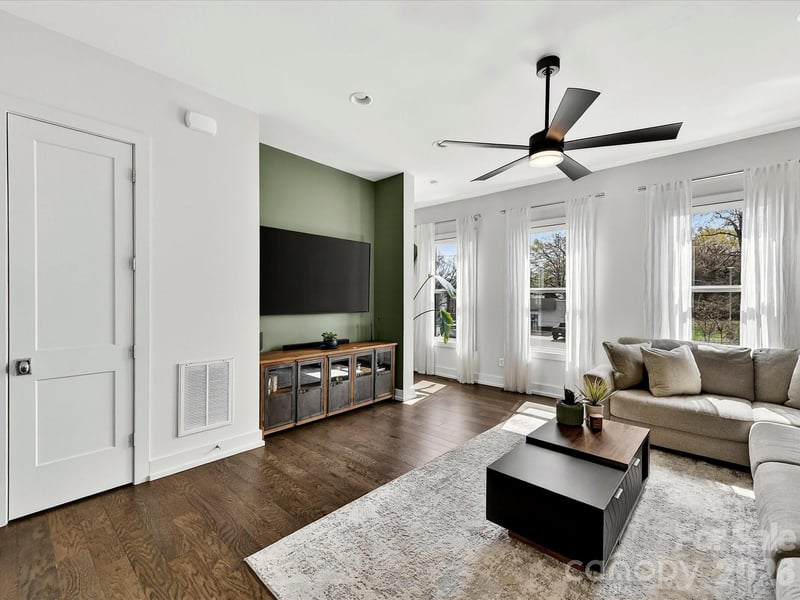 1613 Parkwood Ave, Charlotte, NC 28205