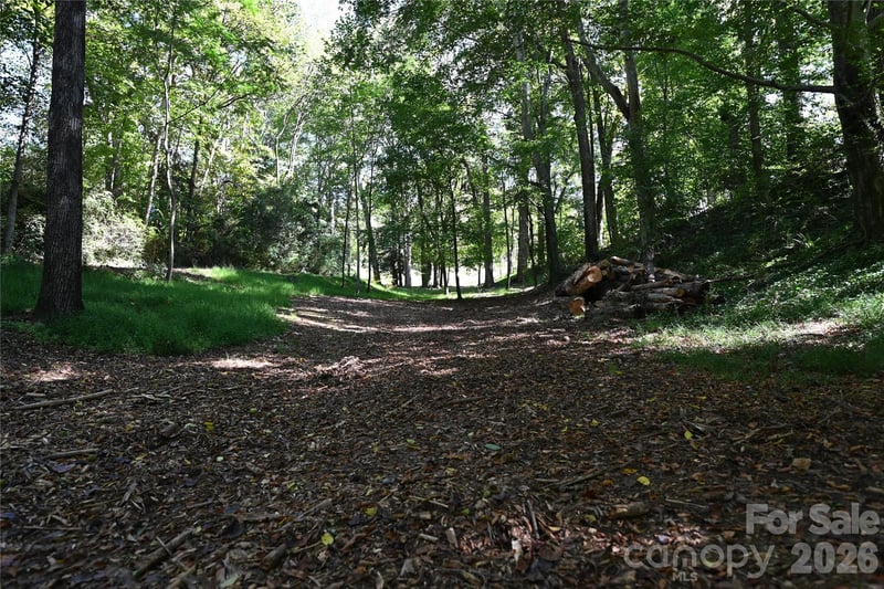 4559 1st St, Hickory, NC 28601