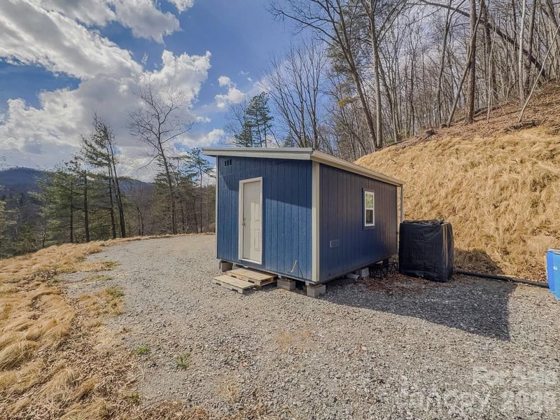 175 Broken Bow Rd, Waynesville, NC 28785