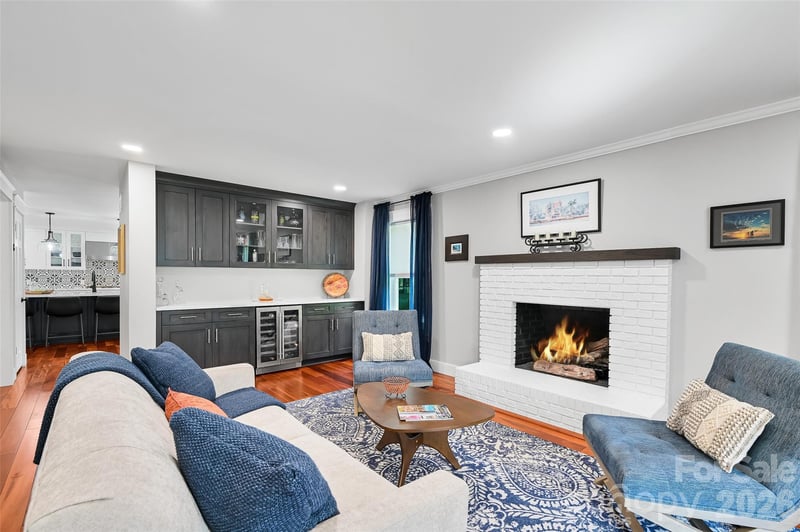507 Fenwick Ct, Hendersonville, NC 28739
