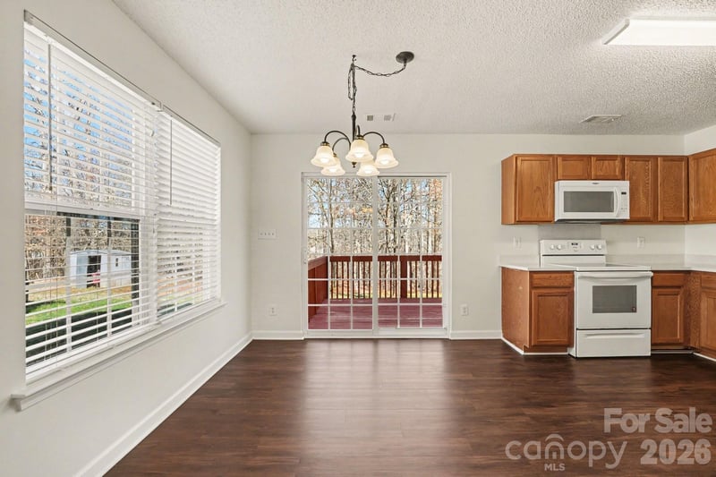 183 Everett Park Dr, Mooresville, NC 28115