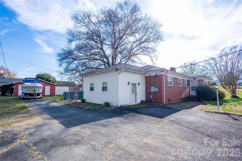 214 North Dakota St, Charlotte, NC 28216