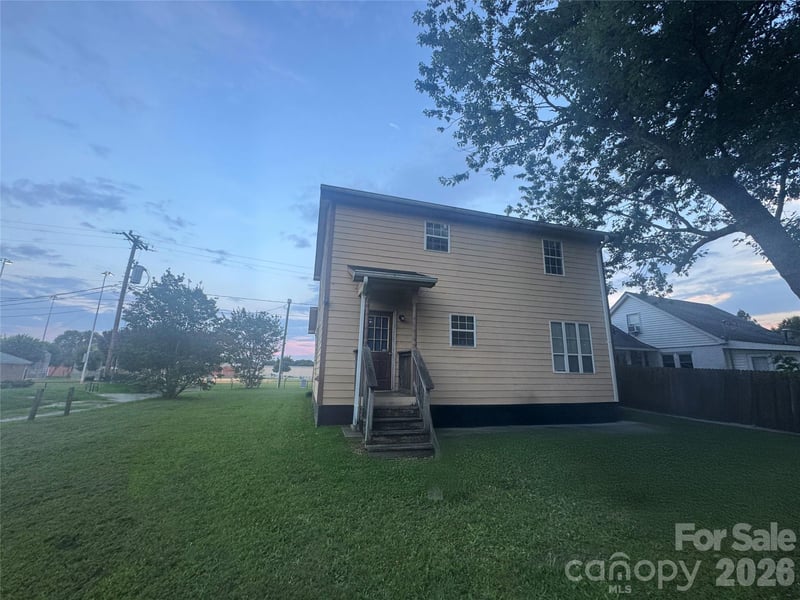 305 Mobley St, Clover, SC 29710