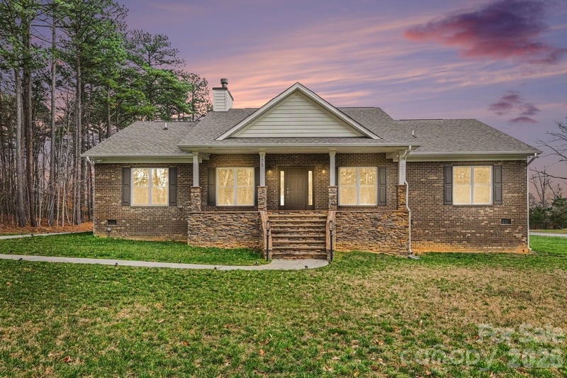 175 Cox Lake Rd, Stanley, NC 28164