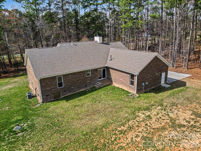 175 Cox Lake Rd, Stanley, NC 28164
