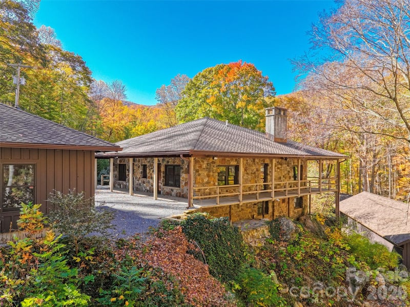 191 Fork Rd, Burnsville, NC 28714