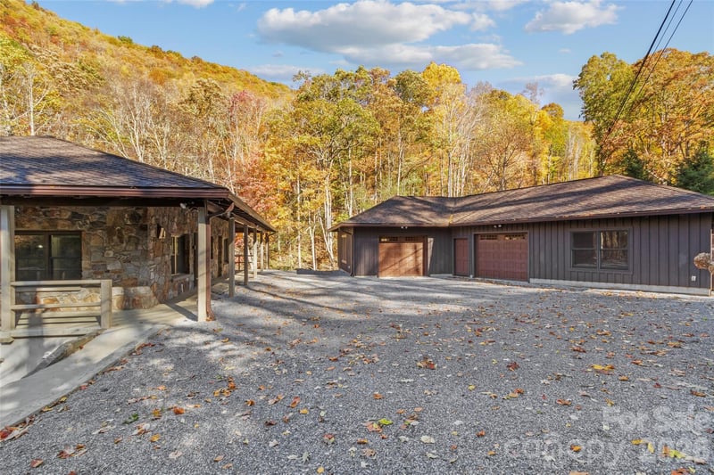 191 Fork Rd, Burnsville, NC 28714