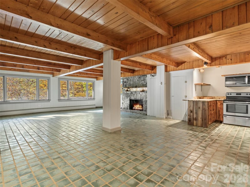 191 Fork Rd, Burnsville, NC 28714